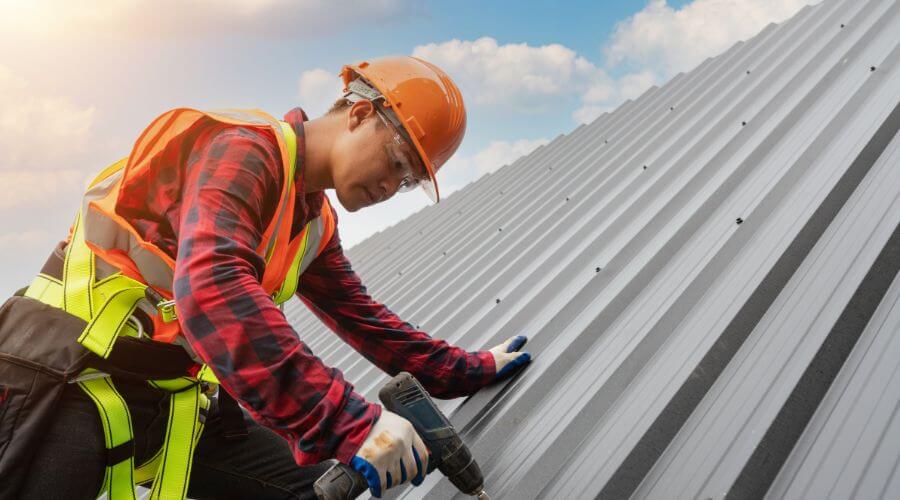 Professional gutter cleaning in Creston, WV